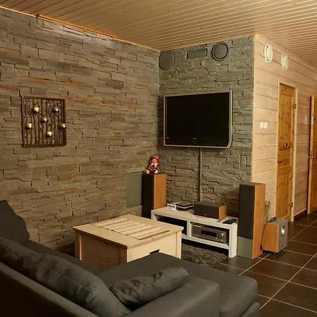 Miekojaervi Villa Pello