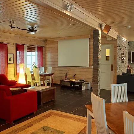Miekojaervi Villa